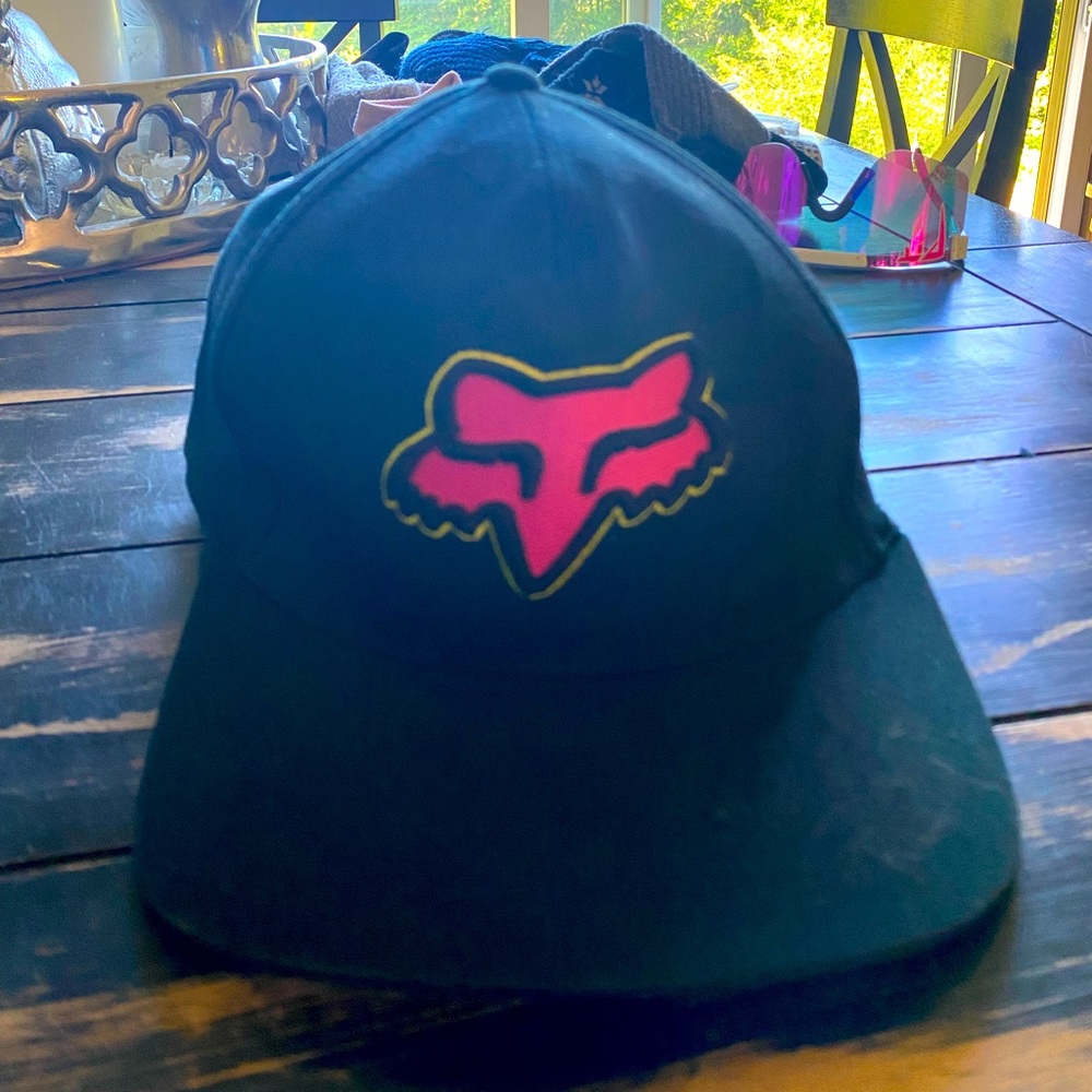 COPY - Hot pink fox racing hat